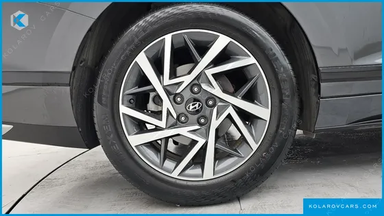 HYUNDAI GRANDEUR 2,5 GASOLINE 2WD