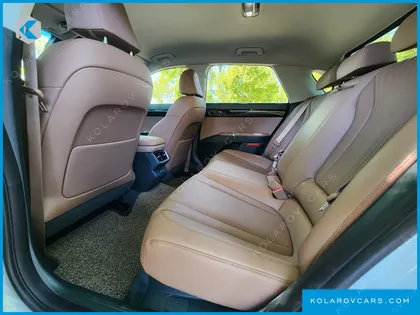 HYUNDAI GRANDEUR 2,5 GASOLINE 2WD
