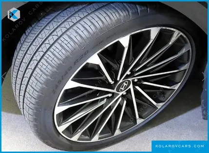 HYUNDAI GRANDEUR 3,5 GASOLINE 4WD
