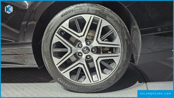 HYUNDAI GRANDEUR 3,5 GASOLINE 4WD