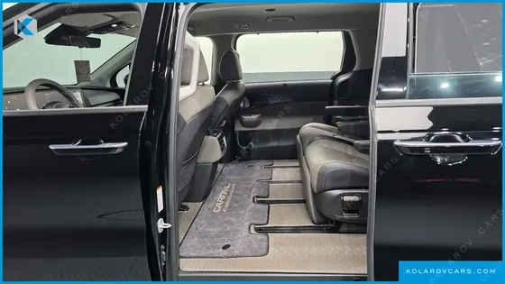 KIA CARNIVAL GASOLINE 7-SEATER GRAVITY