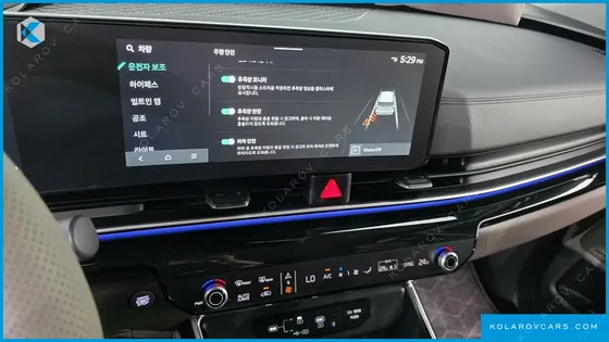 KIA CARNIVAL GASOLINE 7-SEATER GRAVITY