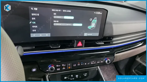 KIA CARNIVAL GASOLINE 7-SEATER GRAVITY
