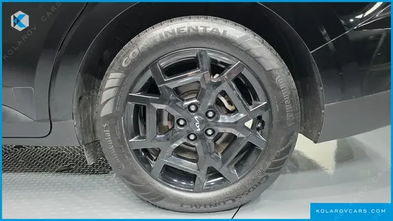KIA CARNIVAL GASOLINE 7-SEATER GRAVITY