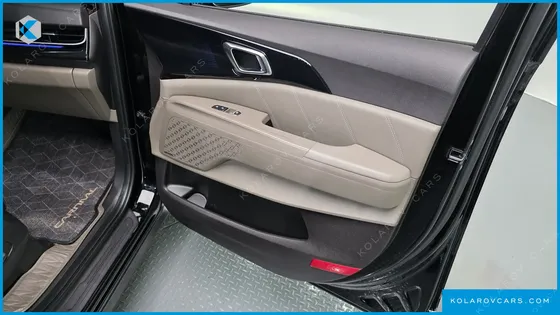 KIA CARNIVAL GASOLINE 7-SEATER GRAVITY