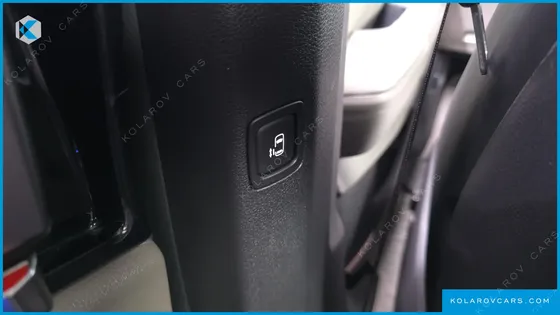 KIA CARNIVAL GASOLINE 7-SEATER GRAVITY