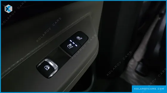 KIA CARNIVAL GASOLINE 7-SEATER GRAVITY