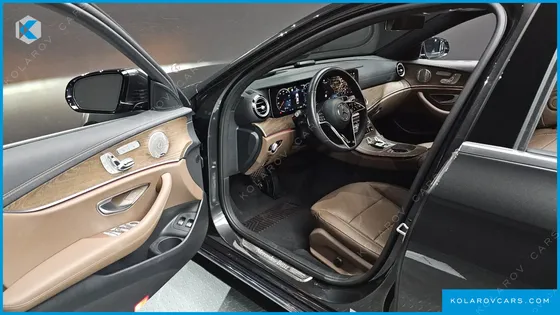 MERCEDES E-CLASS E300E 4MATIC EXCLUSIVE