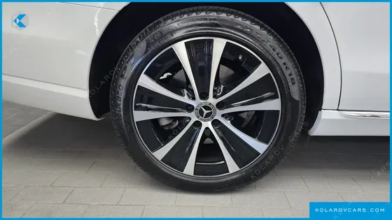 MERCEDES E-CLASS E300E 4MATIC EXCLUSIVE