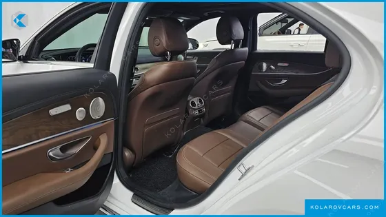 MERCEDES E-CLASS E300E 4MATIC EXCLUSIVE