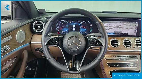 MERCEDES E-CLASS E300E 4MATIC EXCLUSIVE