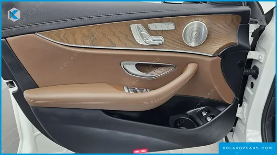 MERCEDES E-CLASS E300E 4MATIC EXCLUSIVE