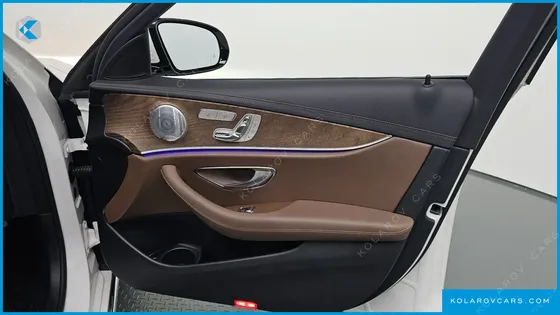 MERCEDES E-CLASS E300E 4MATIC EXCLUSIVE