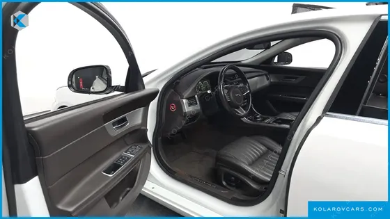 JAGUAR XF 25T PORTFOLIO