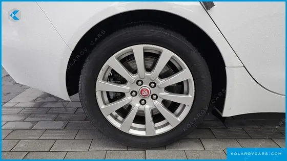 JAGUAR XE 20T PRESTIGE