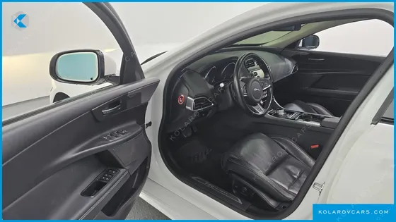 JAGUAR XE 20D R-SPORT