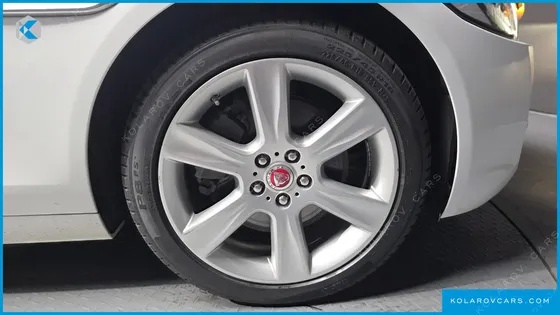 JAGUAR XE 20D PORTFOLIO AWD