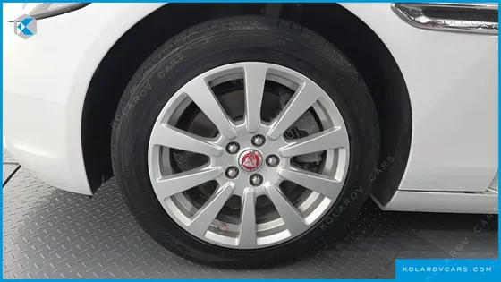 JAGUAR XE 20D PERSTIGE AWD