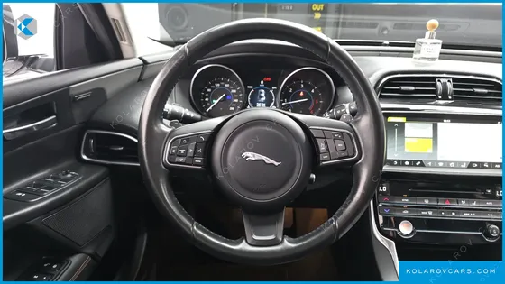 JAGUAR XE 20D PERSTIGE AWD