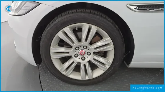 JAGUAR XF 20D PORTFOLIO