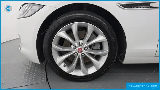 JAGUAR XF 25T PORTFOLIO