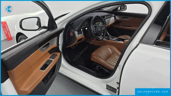 JAGUAR XF 25T PORTFOLIO