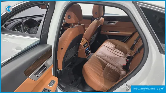 JAGUAR XF 25T PORTFOLIO