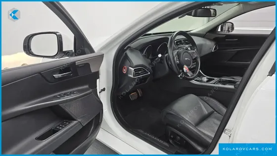 JAGUAR XE 20D PORTFOLIO