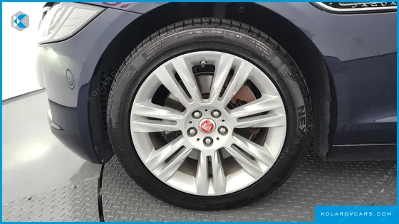 JAGUAR XF 20D PORTFOLIO