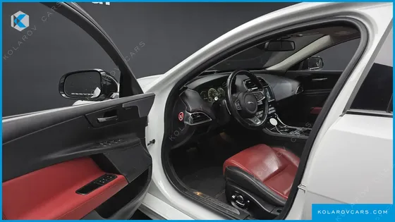 JAGUAR XE 20D R-SPORT