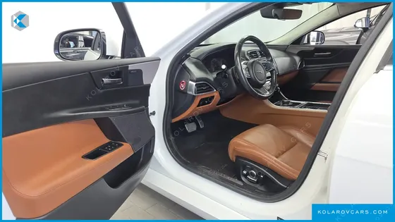 JAGUAR XE 20D PORTFOLIO