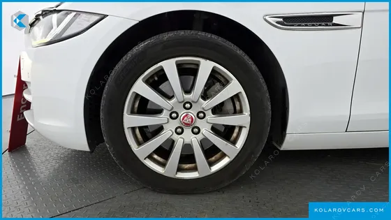 JAGUAR XE 20D PERSTIGE AWD