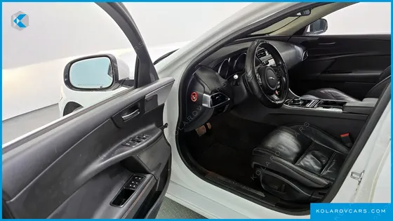 JAGUAR XE 20D PERSTIGE AWD