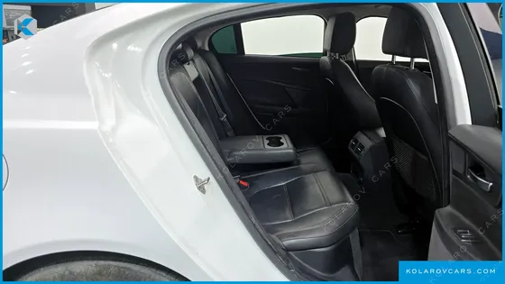 JAGUAR XE 20D PERSTIGE AWD