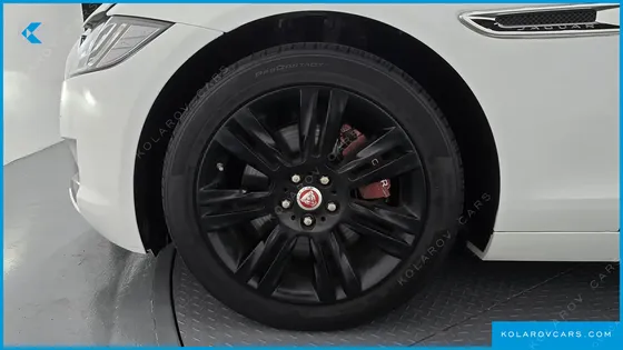 JAGUAR XF 20D PORTFOLIO AWD