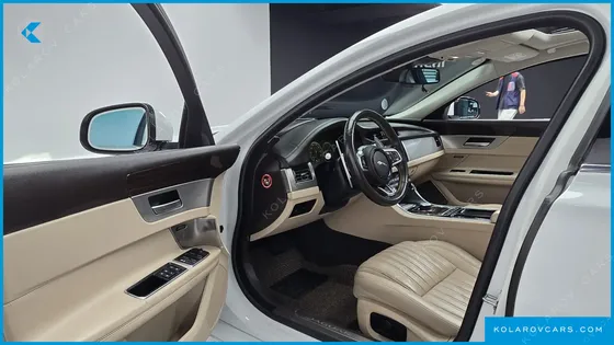 JAGUAR XF 20D PORTFOLIO AWD