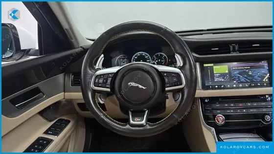 JAGUAR XF 20D PORTFOLIO AWD
