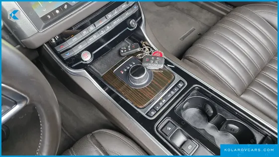 JAGUAR XF 20D PORTFOLIO