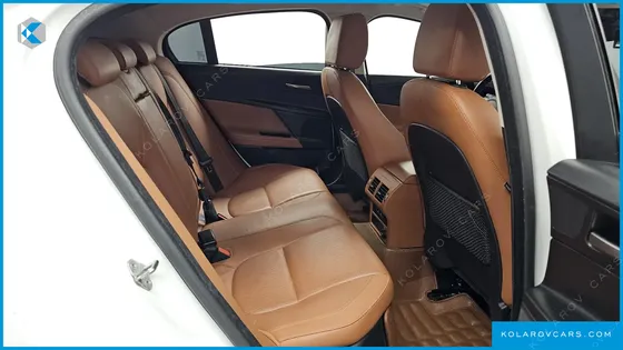 JAGUAR XE 20D PORTFOLIO