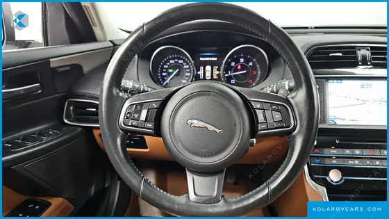 JAGUAR XE 20D PORTFOLIO