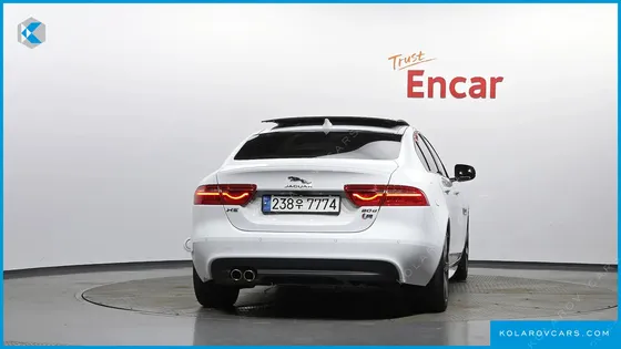 JAGUAR XE 20D R-SPORT