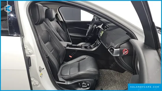 JAGUAR XE 20D R-SPORT