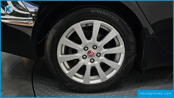 JAGUAR XE 20D PRESTIGE