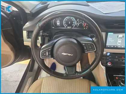 JAGUAR XF 20D PRESTIGE