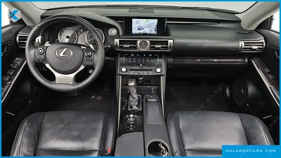 LEXUS IS EXECUTIVE