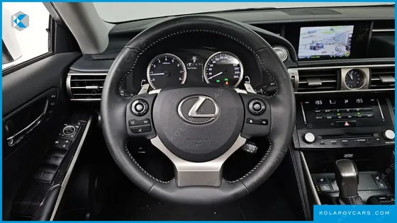 LEXUS IS EXECUTIVE