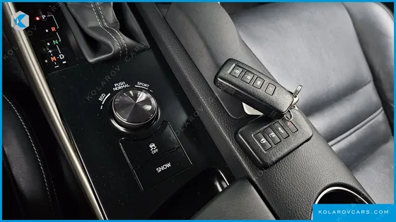 LEXUS IS EXECUTIVE