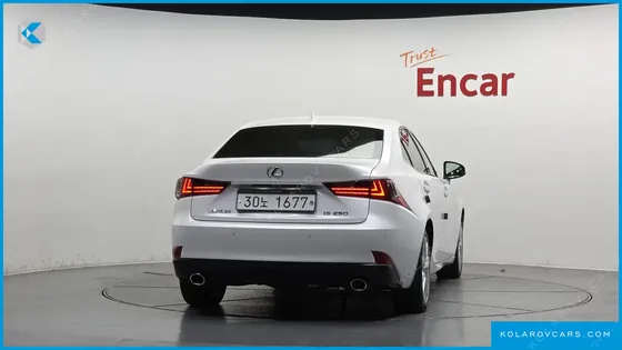 LEXUS IS PREMIUM