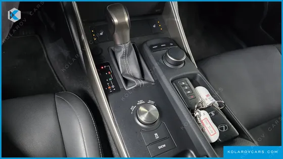 LEXUS IS PREMIUM
