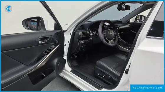 LEXUS IS PREMIUM